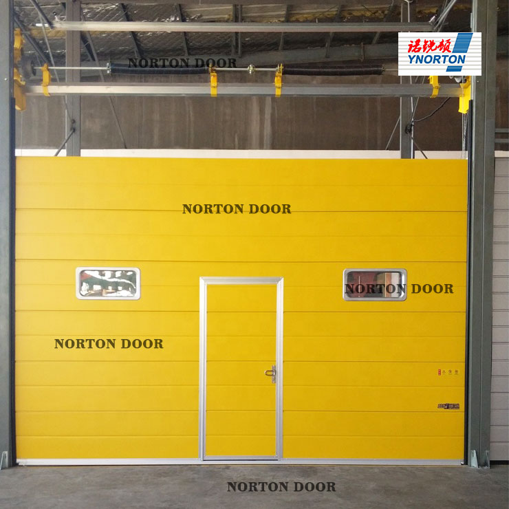 Porte industrielle en coupe
